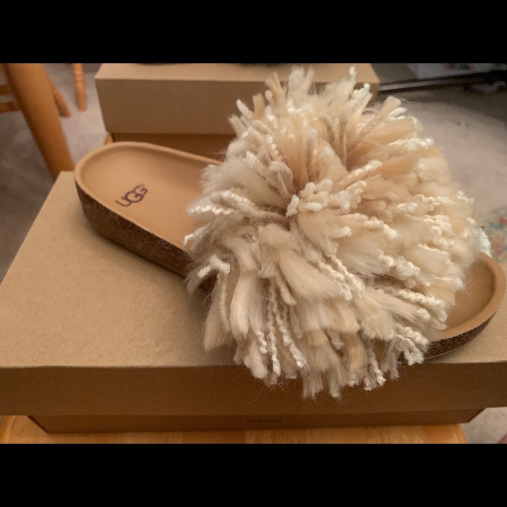 UGG Cindi Slide 8